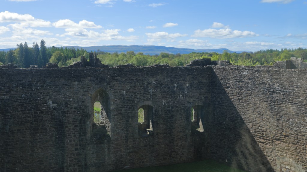 Doune castle courtyard